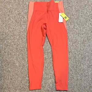 All in motion women’s  Coral Active Leggings- size l